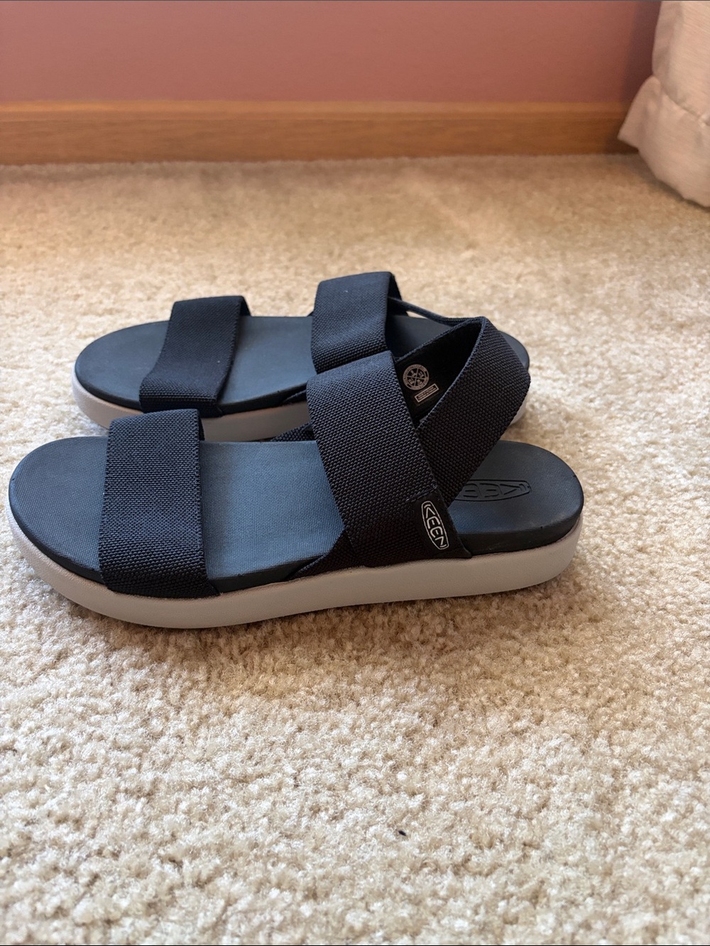 Keen Elle Backstrap Sandals, black, size 9